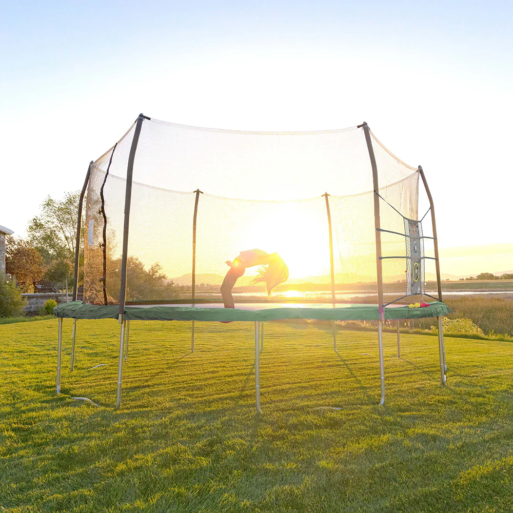 17' Oval with Enclosure Net and Triple Toss Game - Image 6