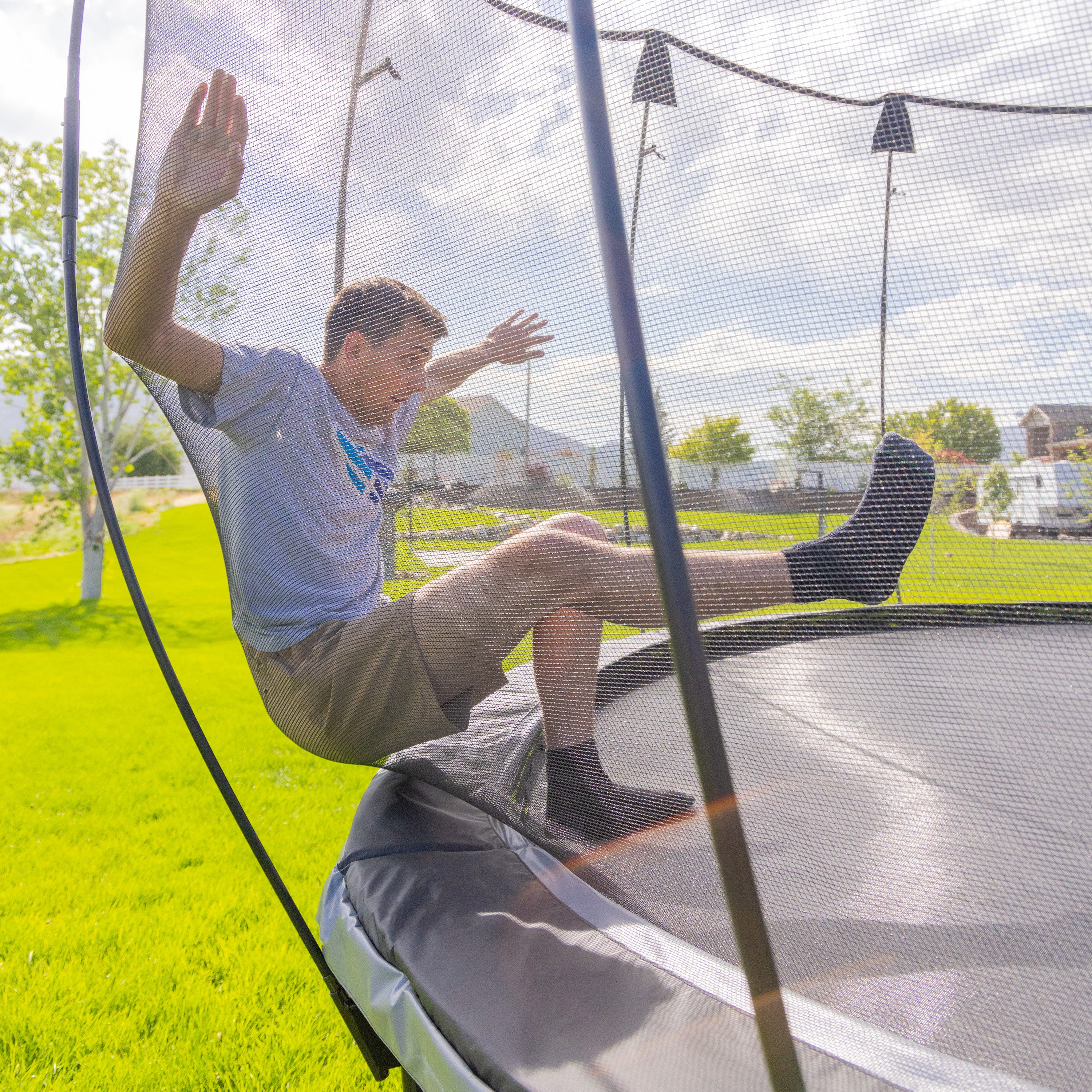 14' Round Epic Series Trampoline - Image 12
